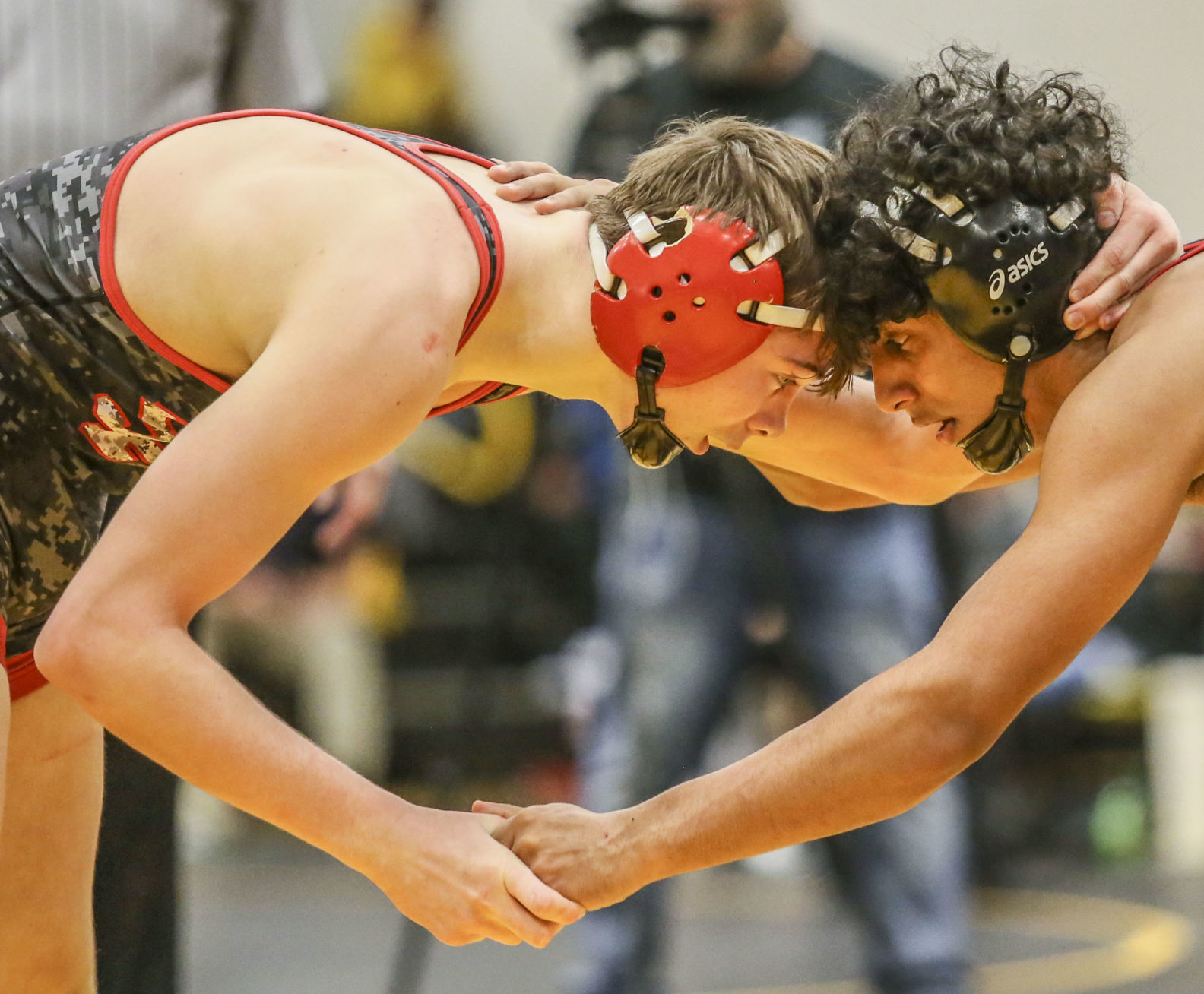 020120-qc-spt-mac wrestling-11.JPG